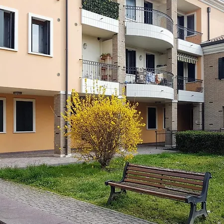 Apartment Vicino Ad Agripolis Fra Venezia E Padova In Un Piccolo Paese - Maya *